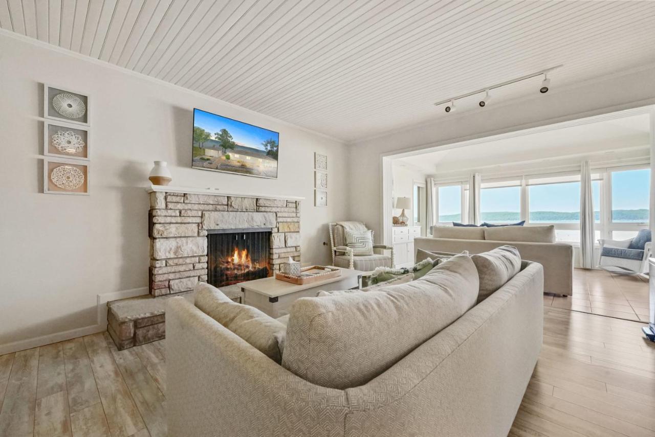 Cloud Nine On Crystal Lake Beulah Exterior photo
