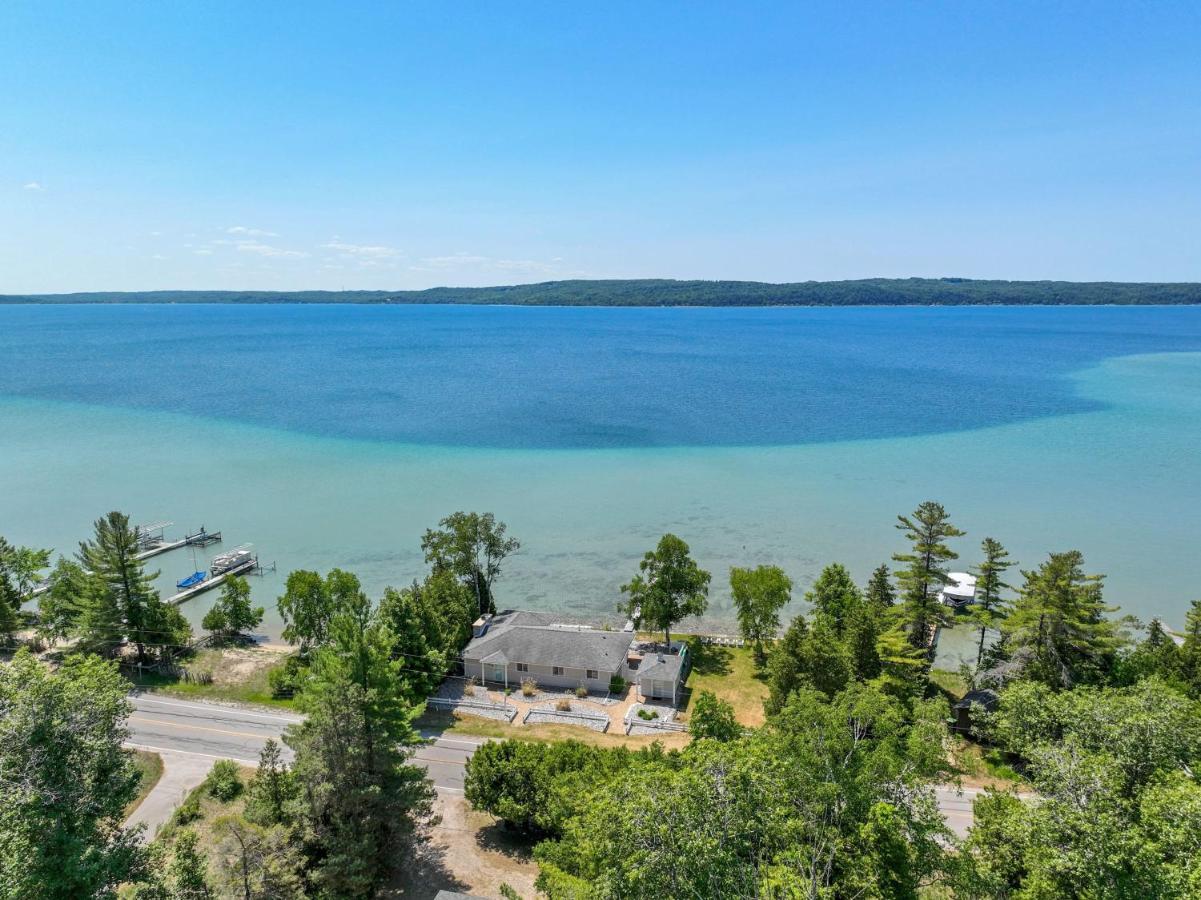 Cloud Nine On Crystal Lake Beulah Exterior photo
