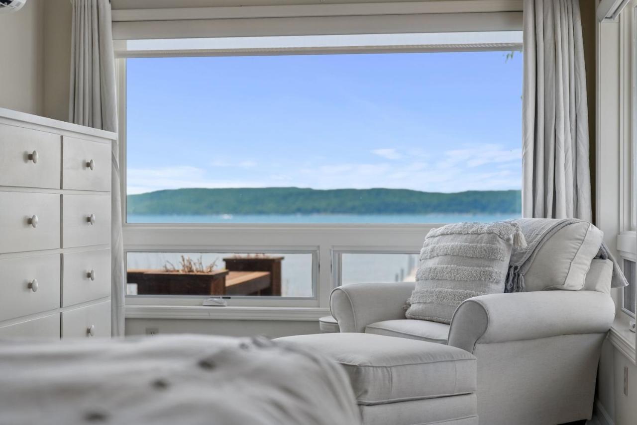 Cloud Nine On Crystal Lake Beulah Exterior photo