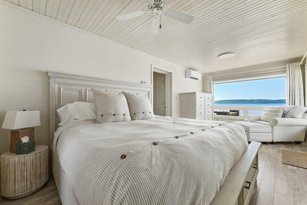 Cloud Nine On Crystal Lake Beulah Exterior photo